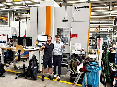 Liebherr 製歯車研削盤