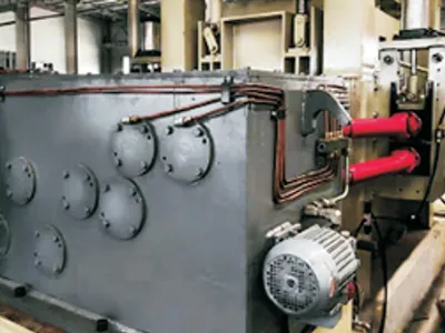 金属プレス機用多軸減速機